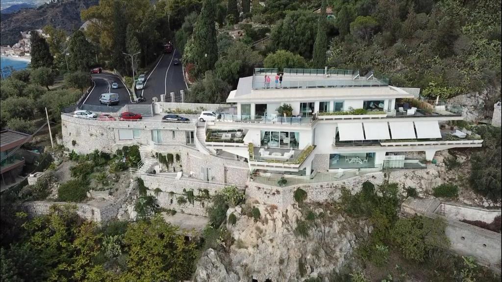 Bed & Breakfast Maison Blanche 2*