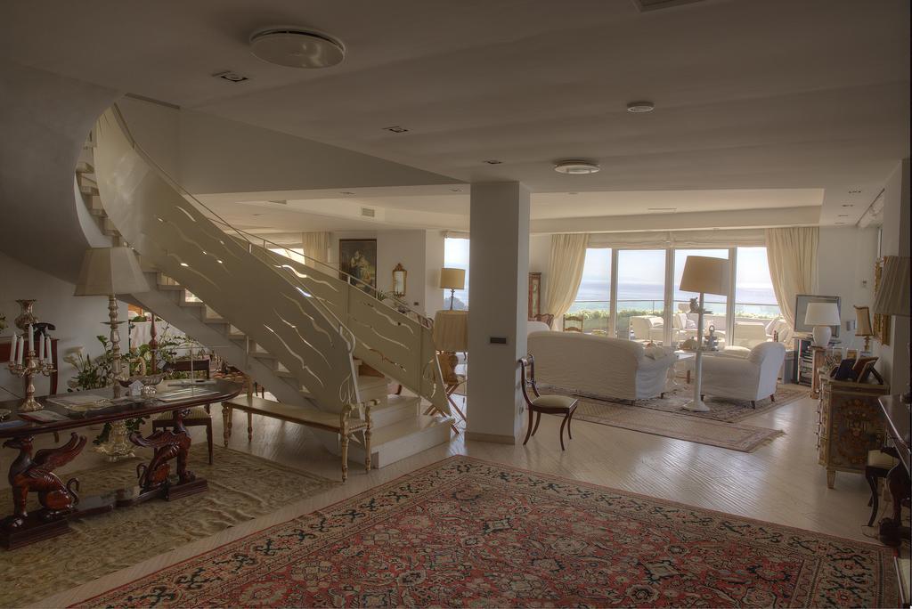 Maison Blanche 2*